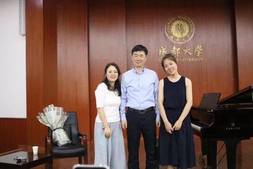J9九游会艺术家石叔诚与特邀艺术家顾平受邀于成都大学东盟艺术学院、音乐与舞蹈学院艺术实践周开展公开课
