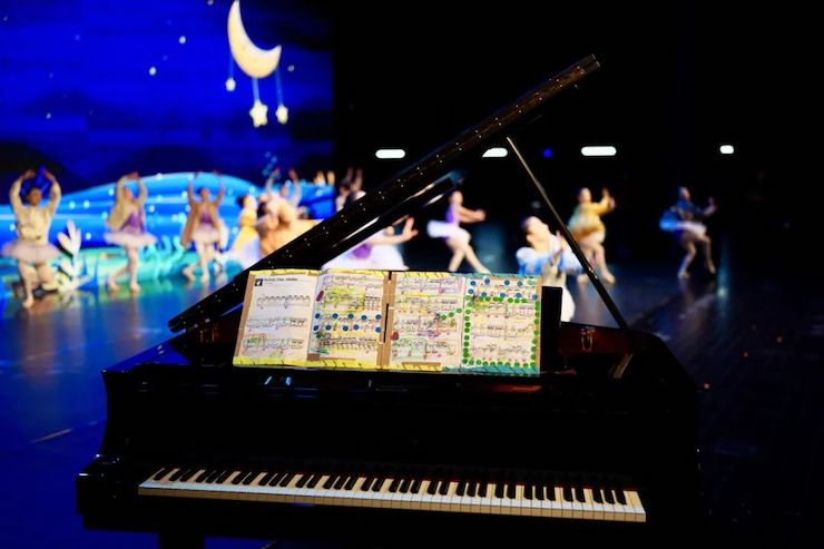 奥林匹克音乐展演宣传大使刘明康和他的朋友们暨第14届世界自闭症关注日音乐会圆满结束！